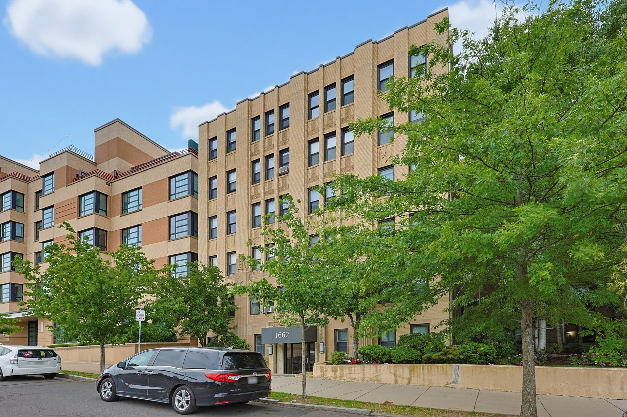 1662 Commonwealth Ave # 43 Property Photo 3