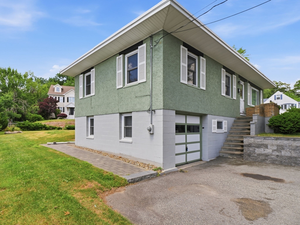 48 Pinedale Ave Property Photo 4