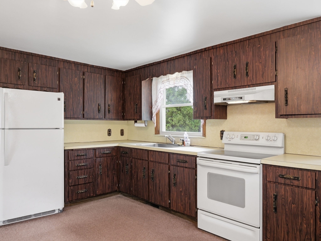 48 Pinedale Ave Property Photo 7