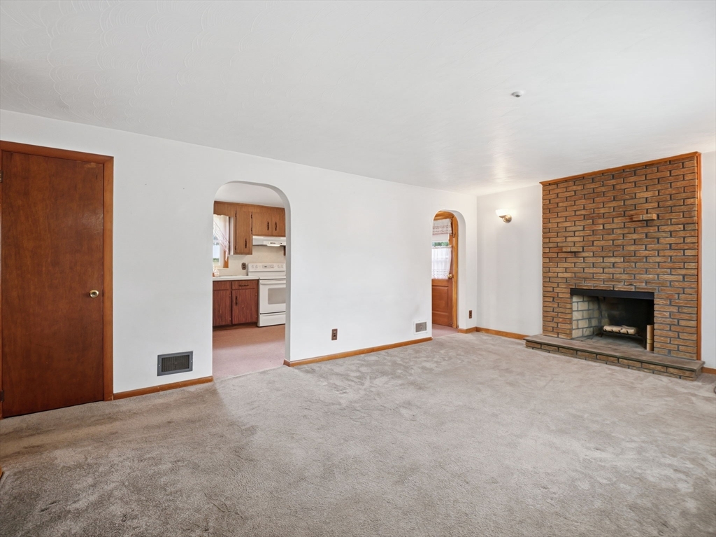 48 Pinedale Ave Property Photo 14