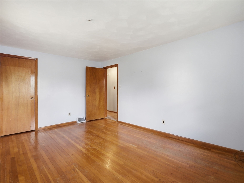 48 Pinedale Ave Property Photo 17