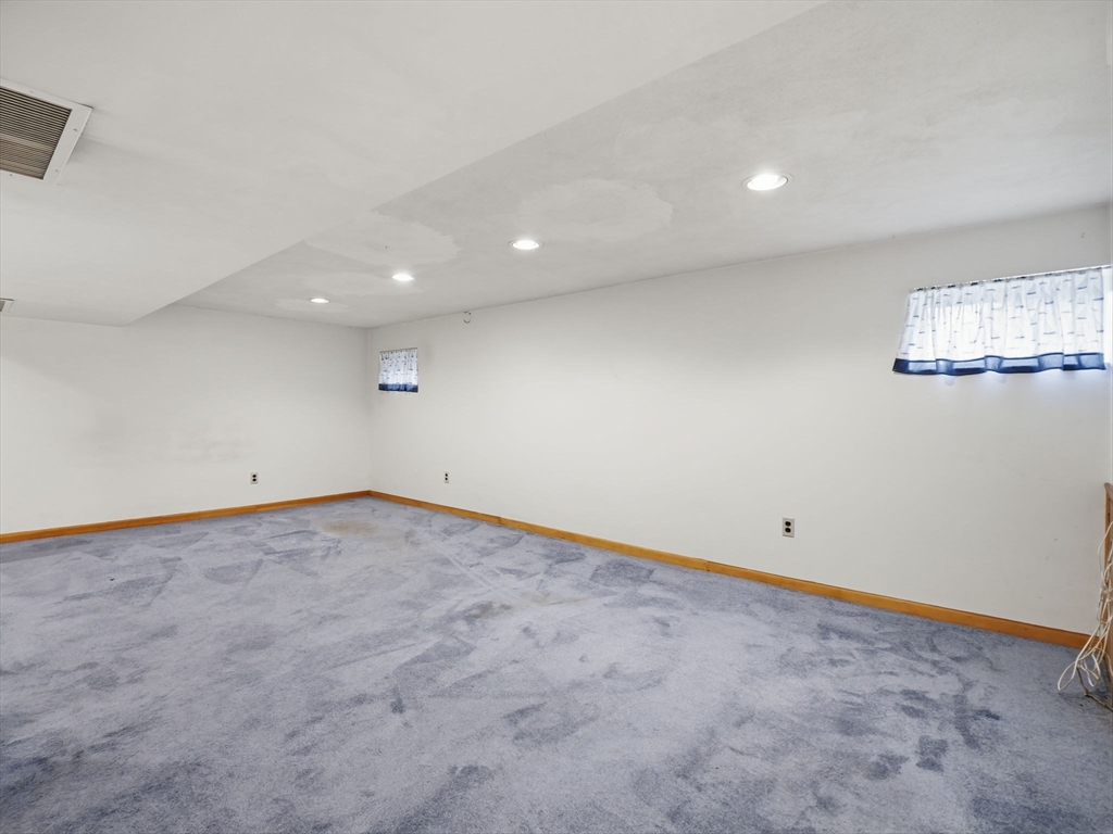 48 Pinedale Ave Property Photo 28