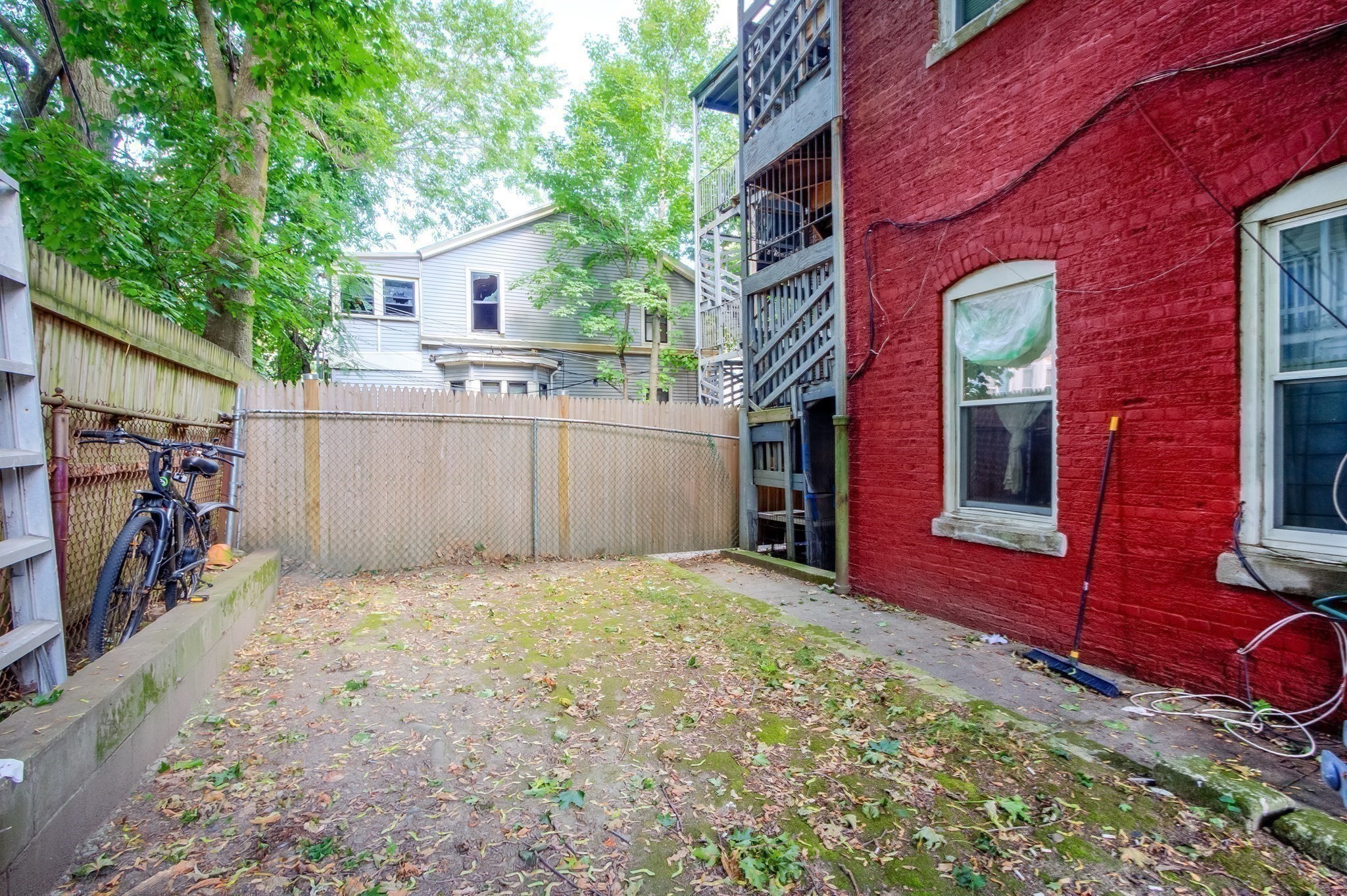 9 Forbes St Property Photo 25