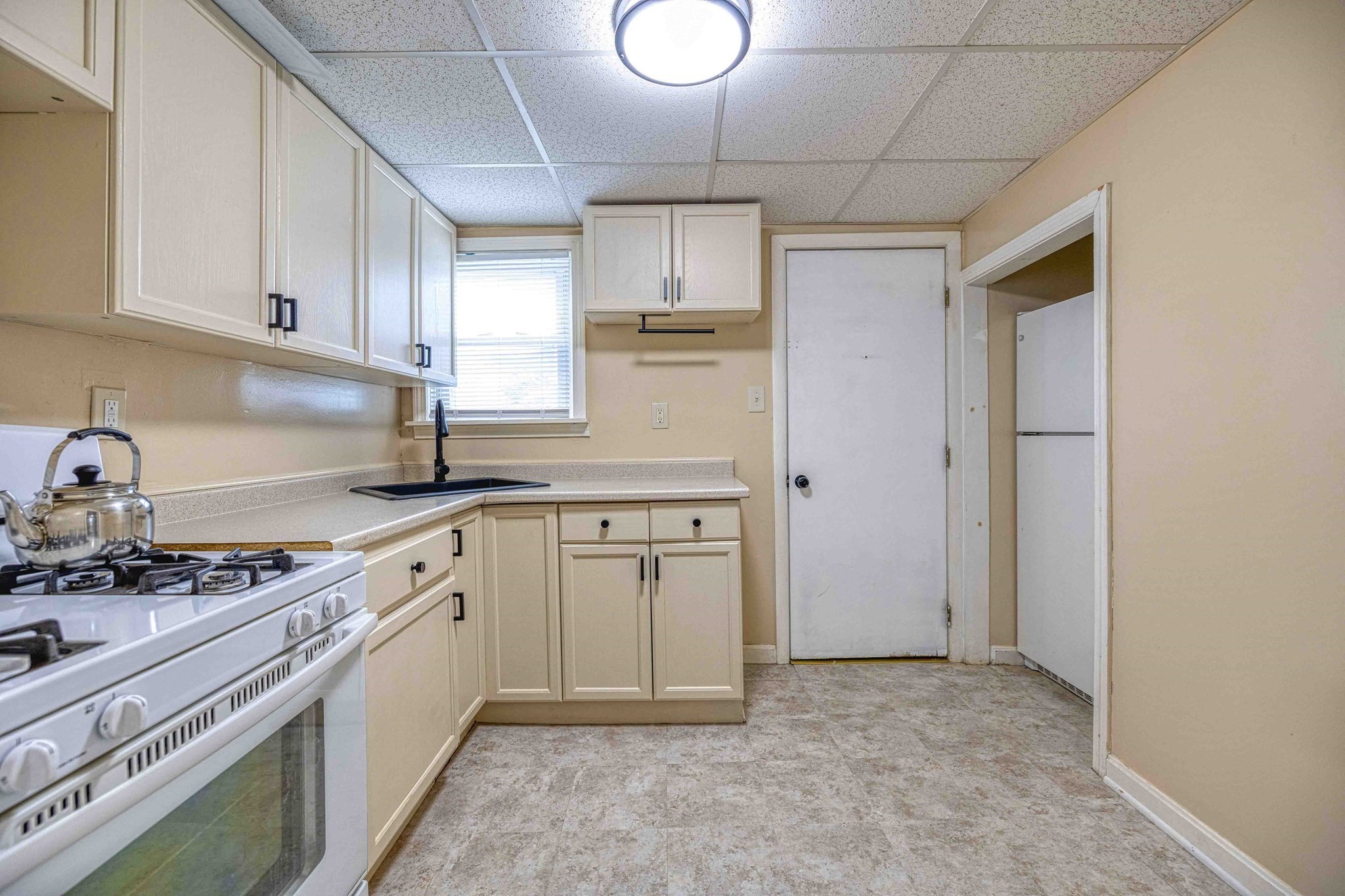 158 Raymond St. # 1 Property Photo 6
