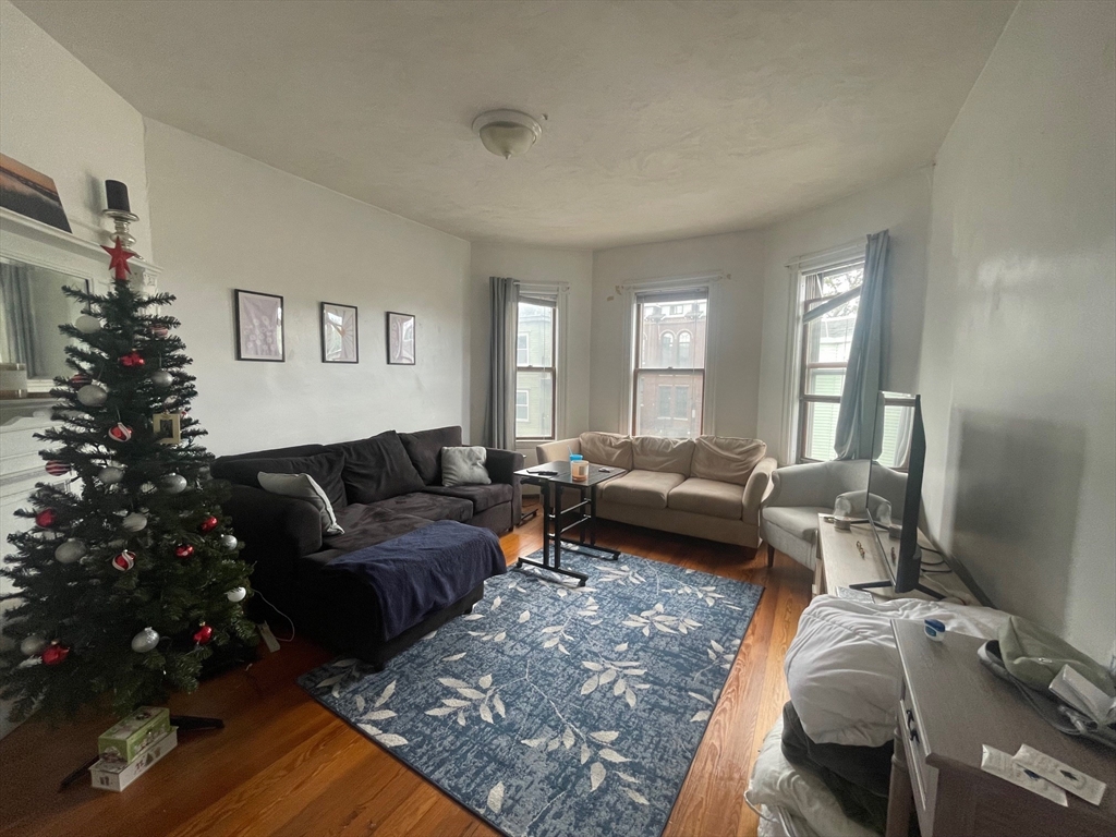 44 I St # 3 Property Photo 1