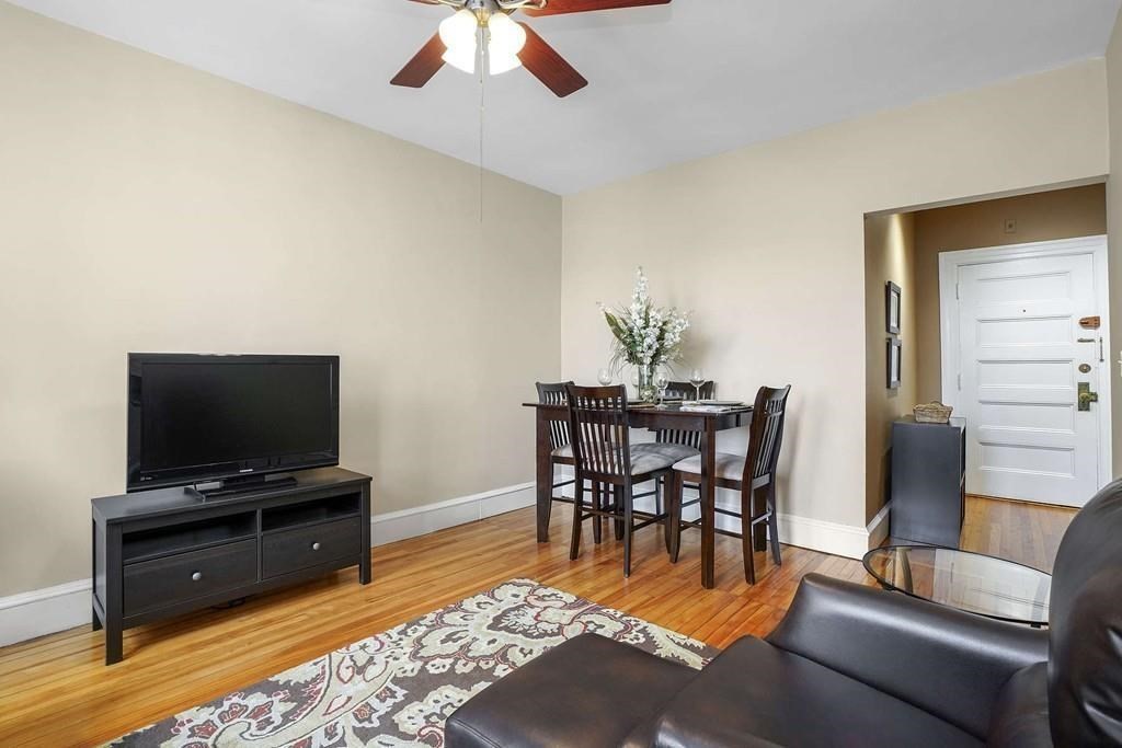 2 Arlington # 22 Property Photo 1