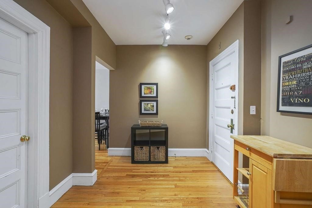 2 Arlington # 22 Property Photo 2