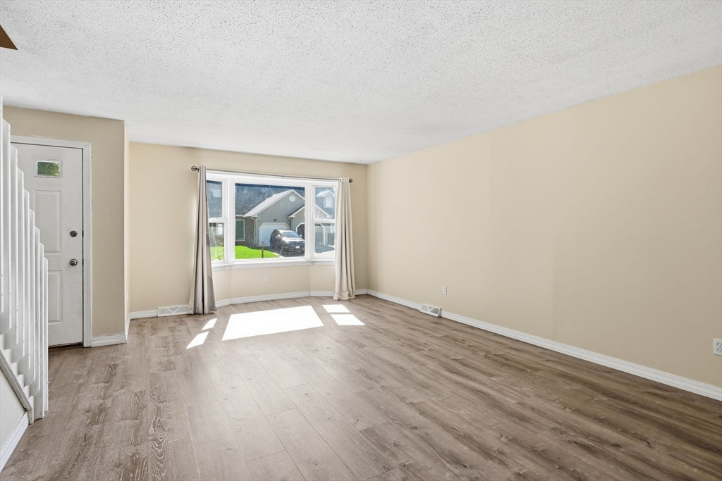 53 Luden St Property Photo 5