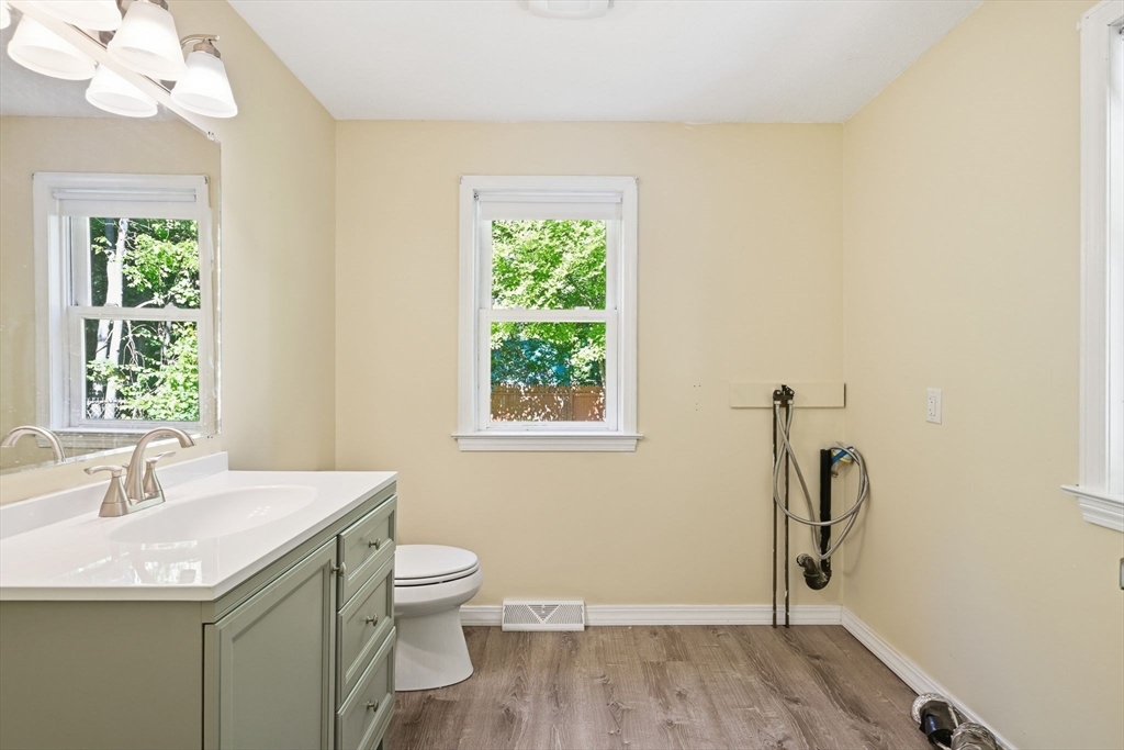 53 Luden St Property Photo 15