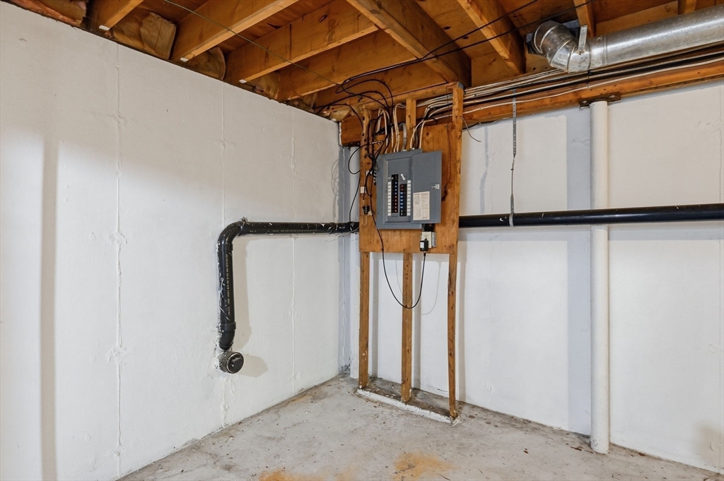 53 Luden St Property Photo 30