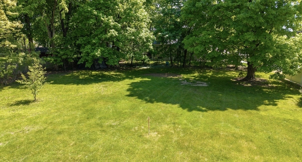229 Spring St Property Photo 5