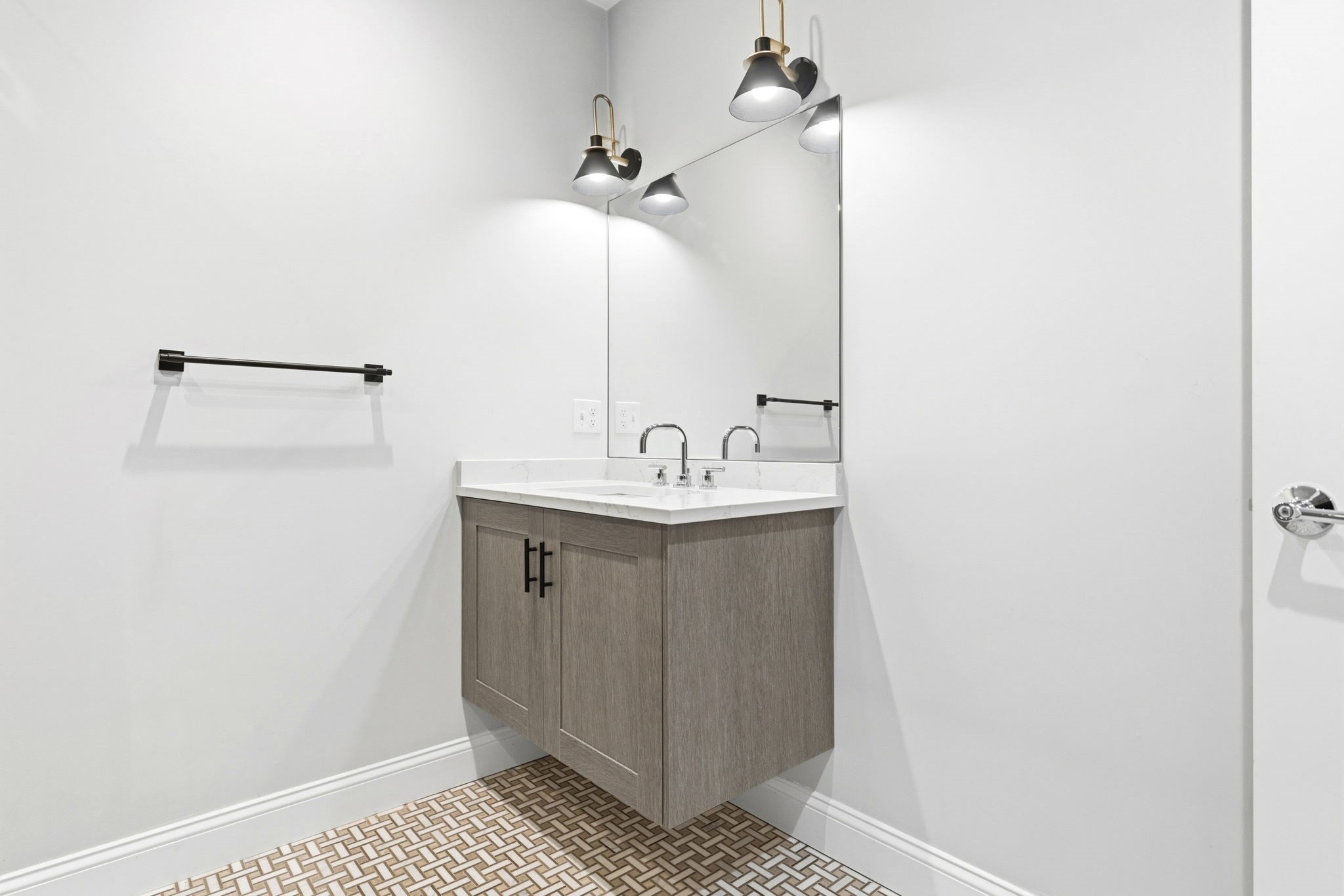 40 Westmoreland St # 2 Property Photo 17