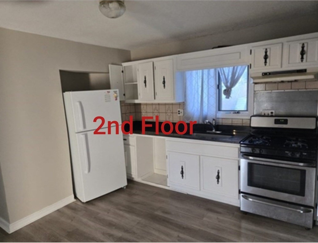 19 Halford Place # 2 Property Photo 1