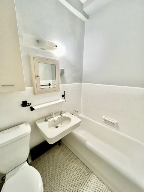 21 Beacon # 7f Property Photo 6