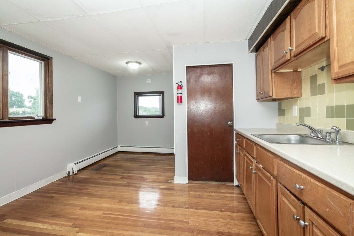 98 Winter St # 2 Property Photo 8