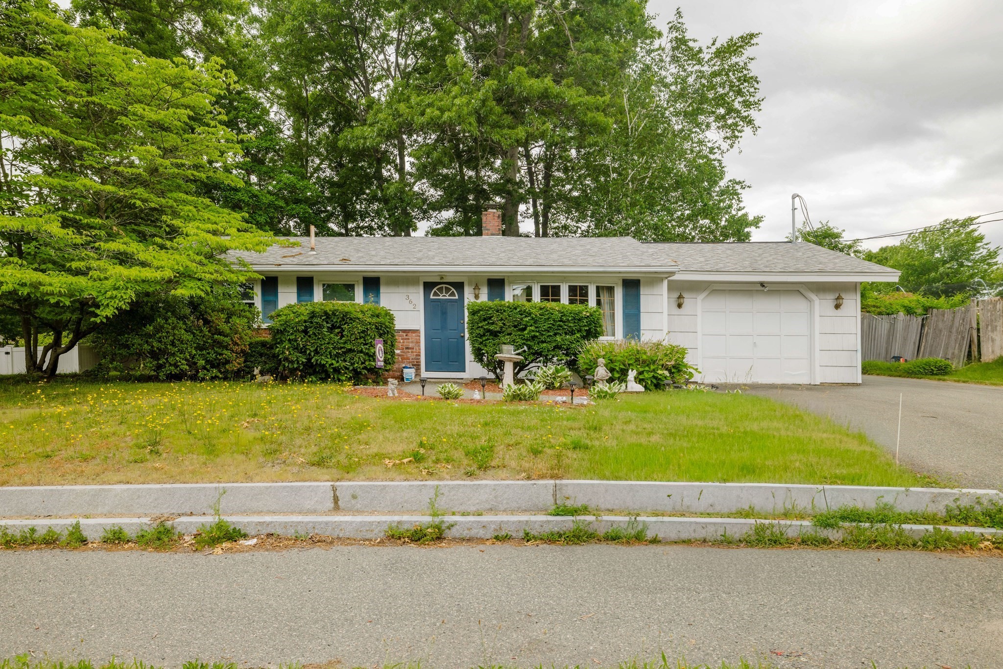 362 Hovenden Ave Property Photo 1
