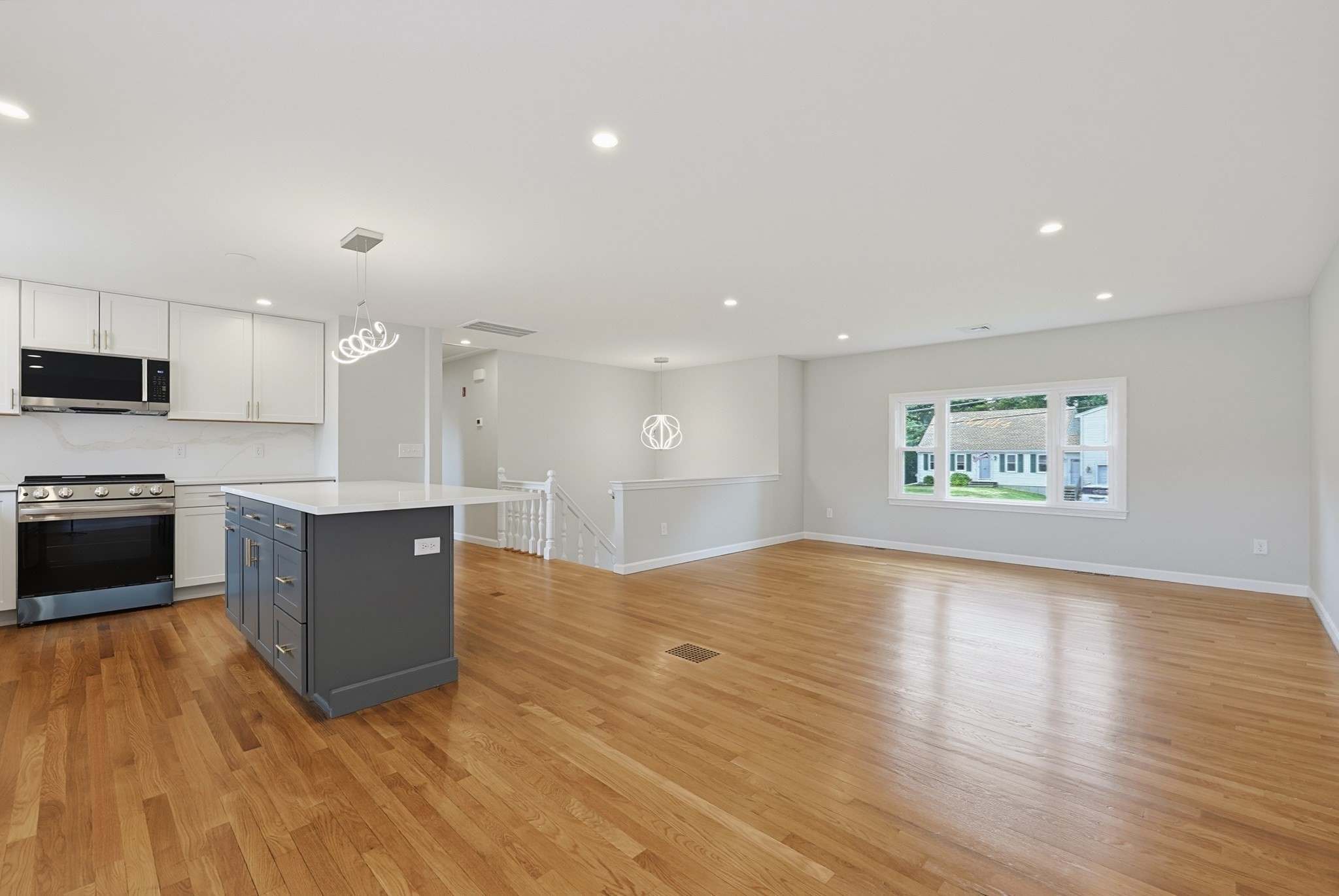 84 Scotland St Property Photo 11