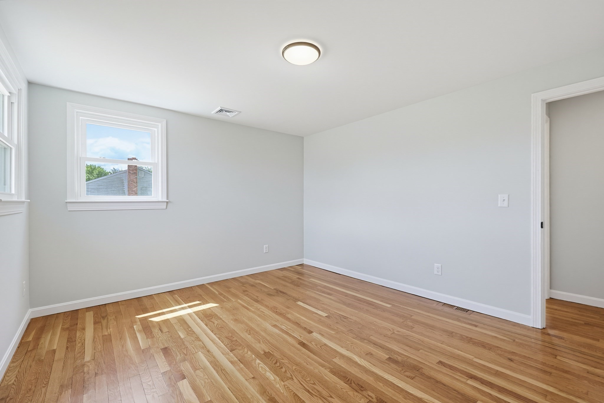 84 Scotland St Property Photo 26