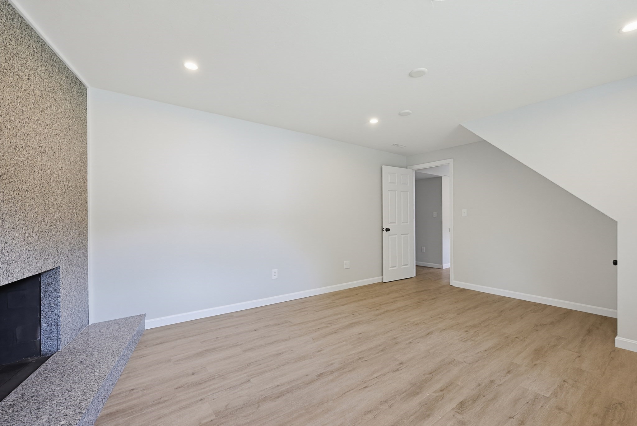 84 Scotland St Property Photo 31
