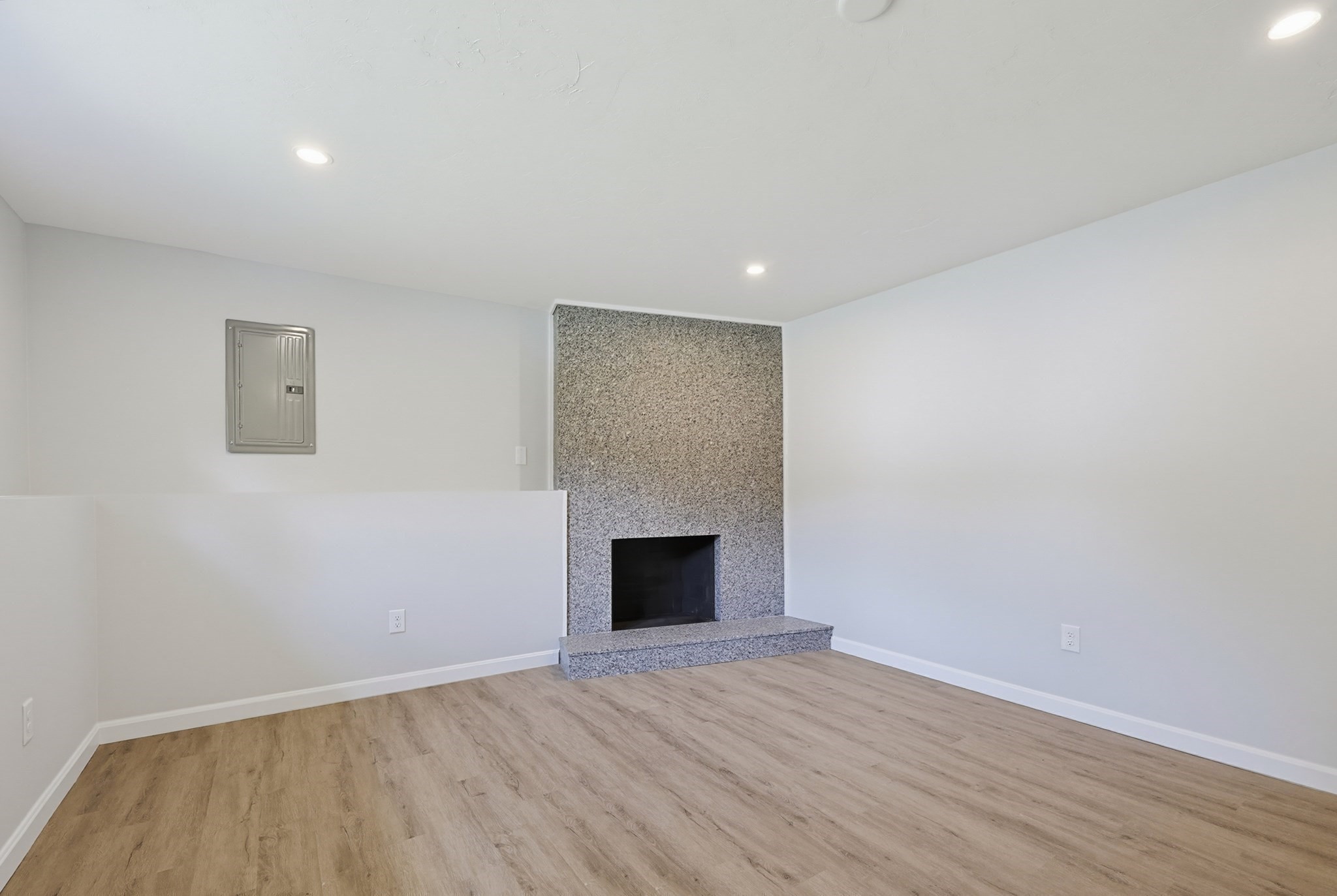84 Scotland St Property Photo 32
