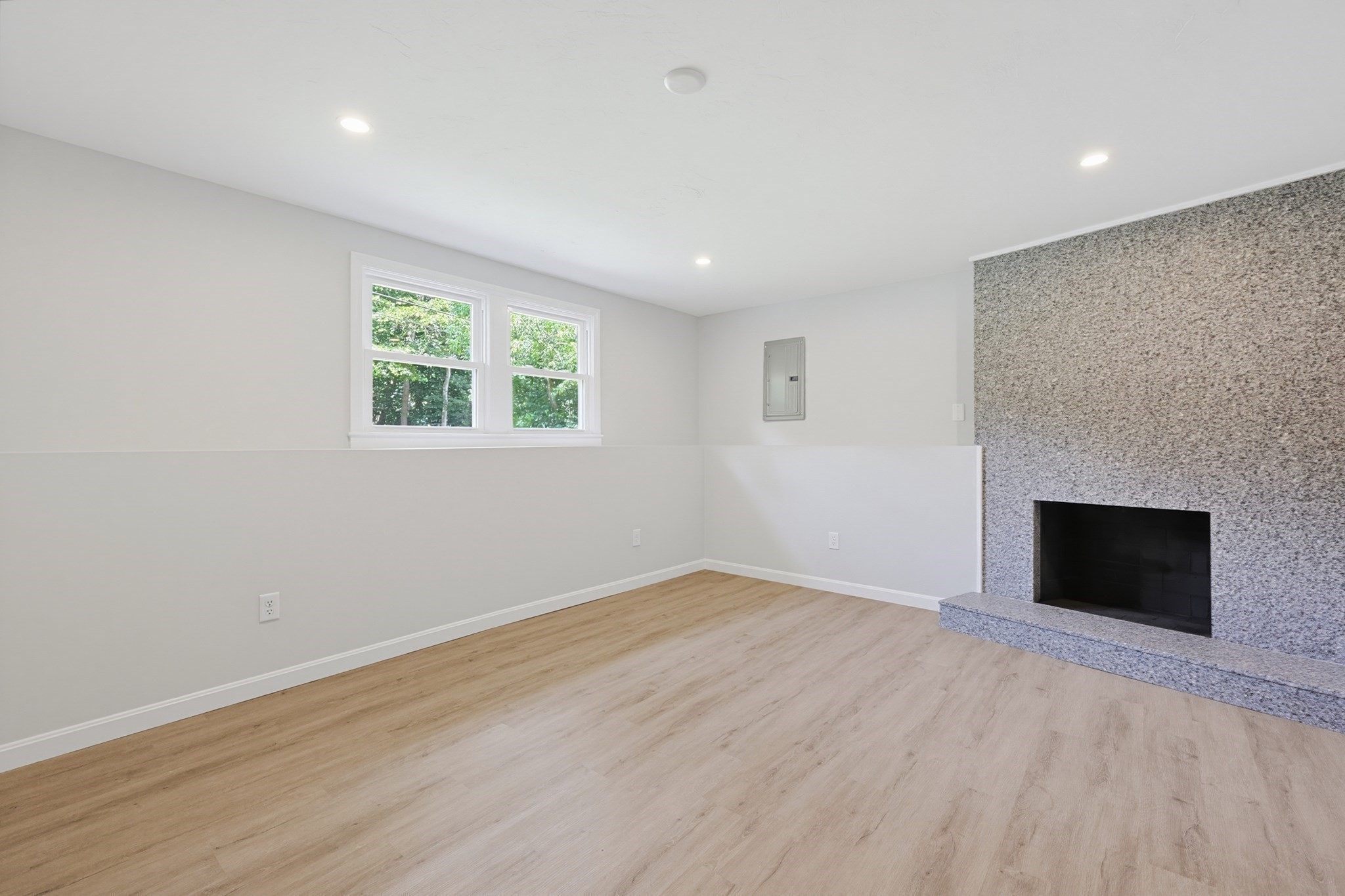 84 Scotland St Property Photo 33