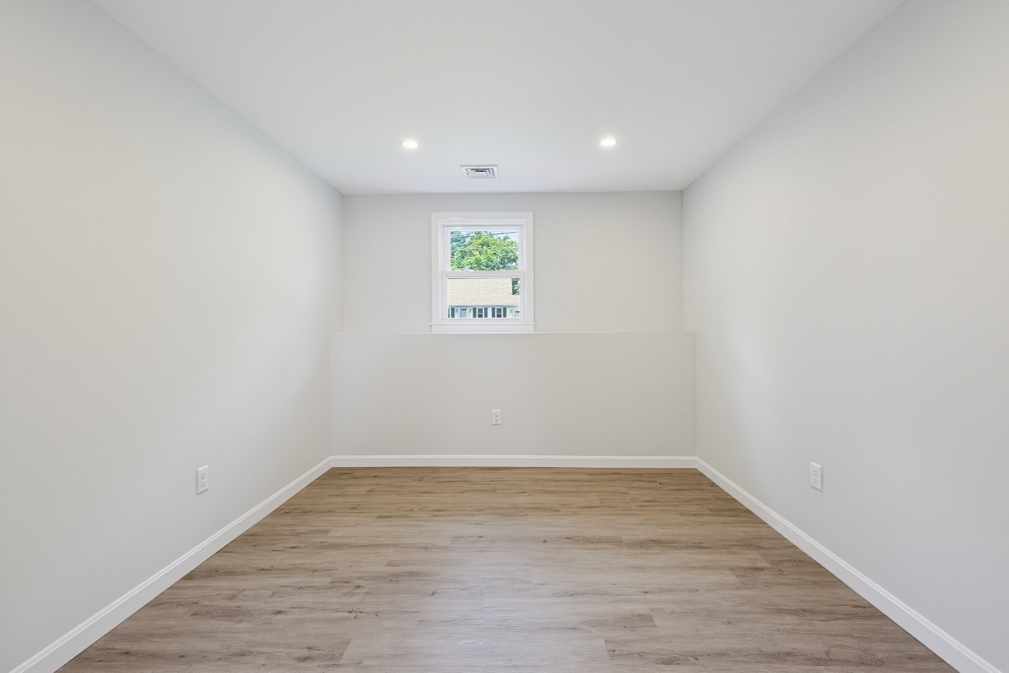 84 Scotland St Property Photo 35