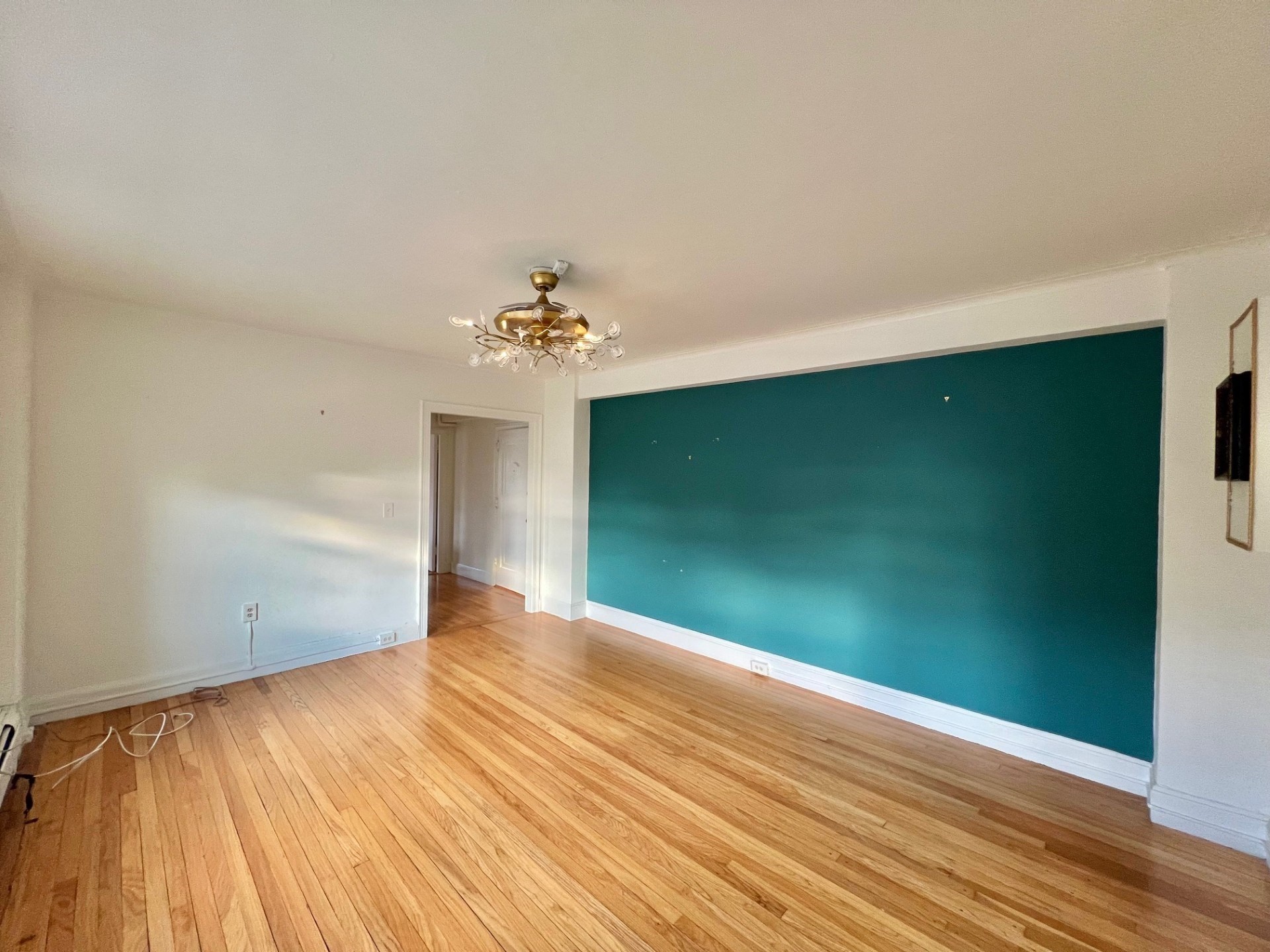 1450-1454 Beacon # 744 Property Photo 8