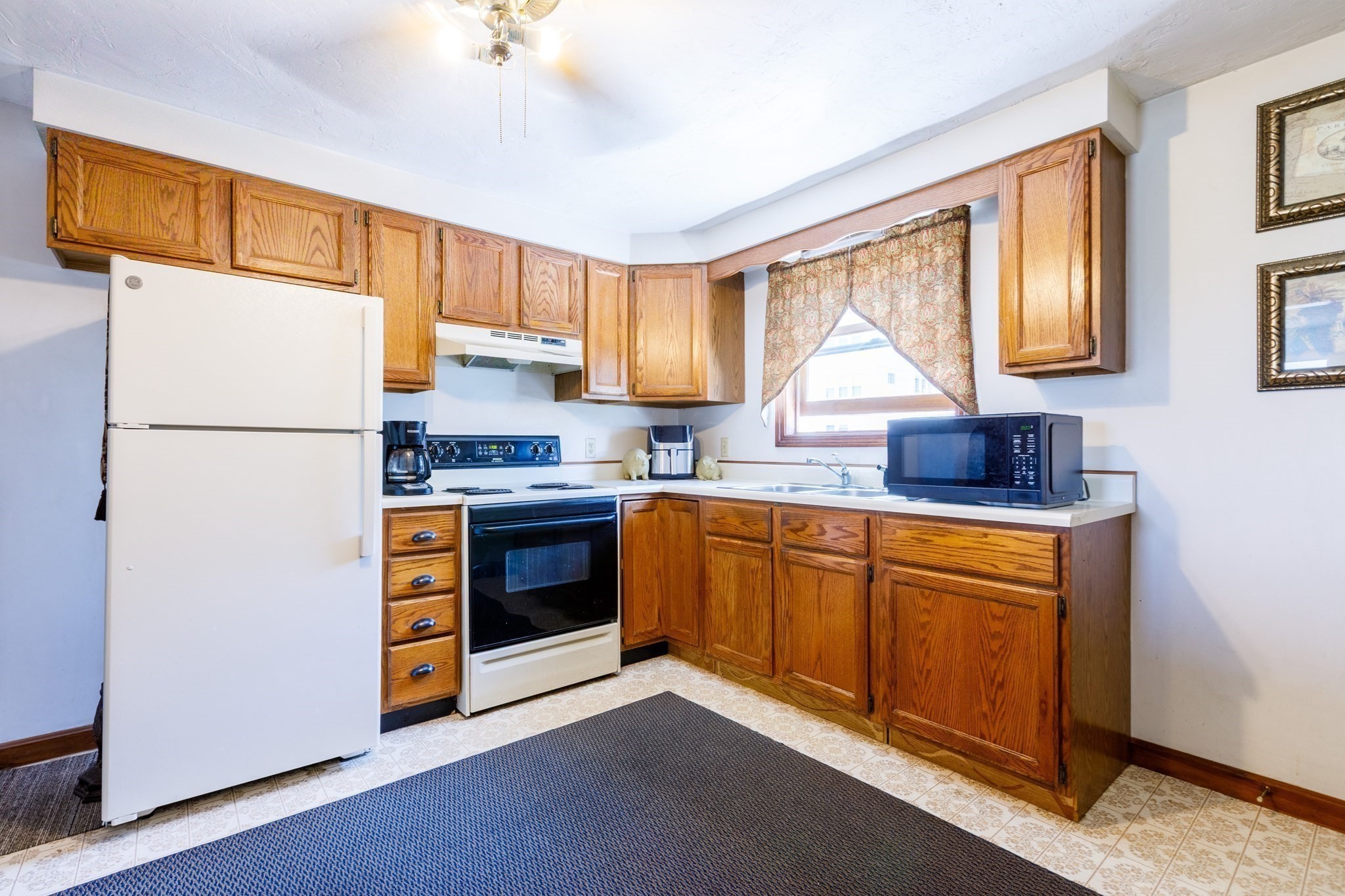 170 Perry Ave # 3a Property Photo 10