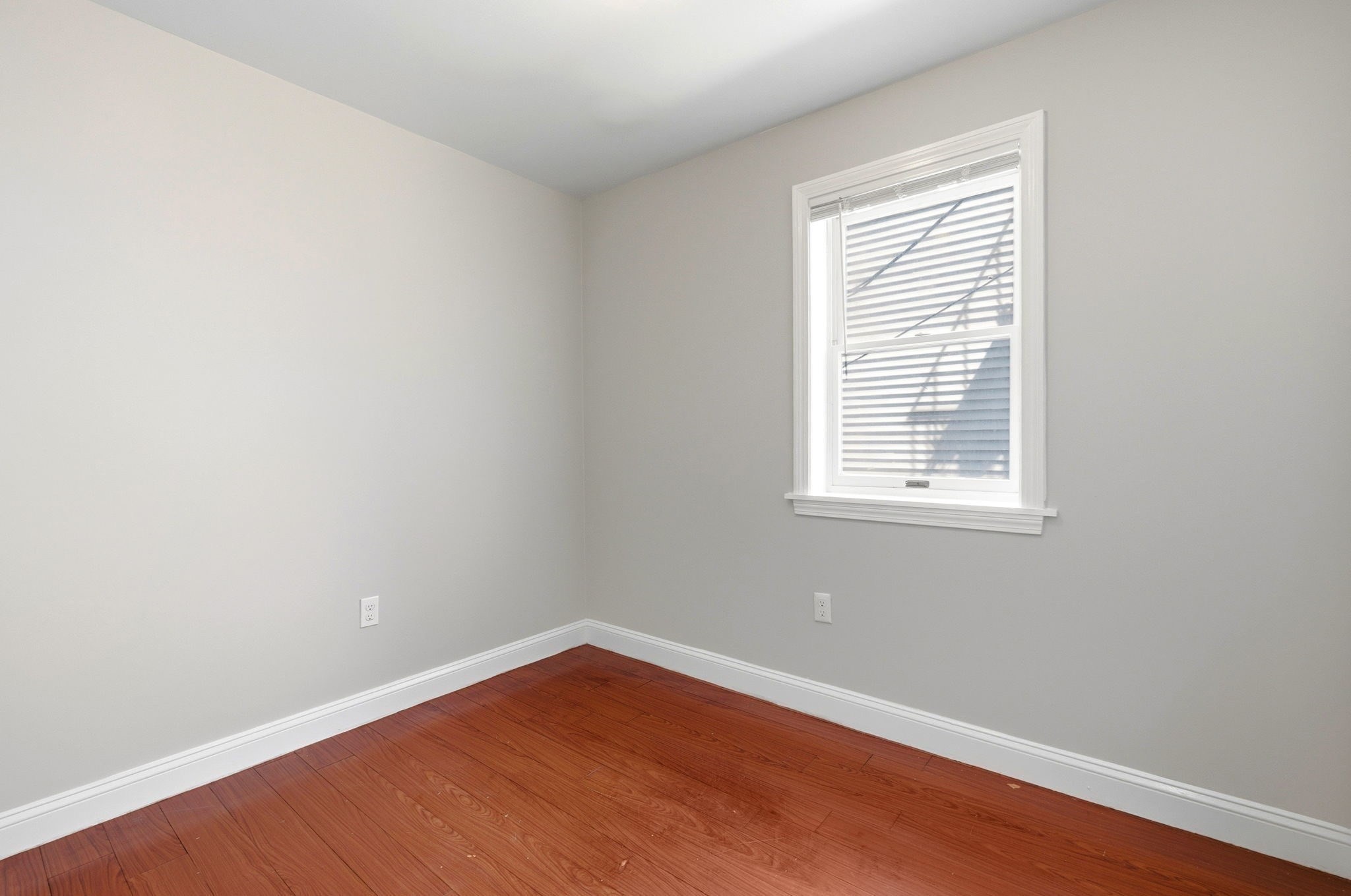 191 Everett St # 1 Property Photo 6