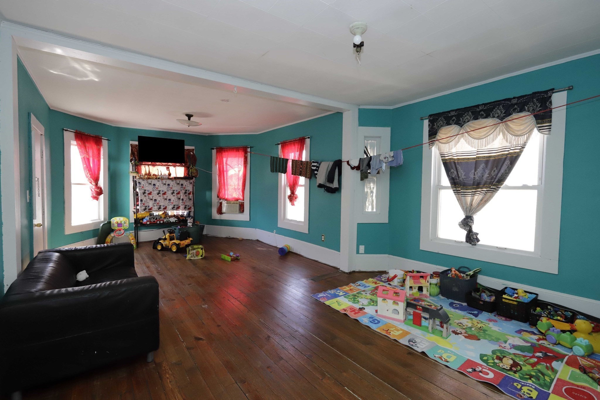 178 Ashley Blvd Property Photo 8