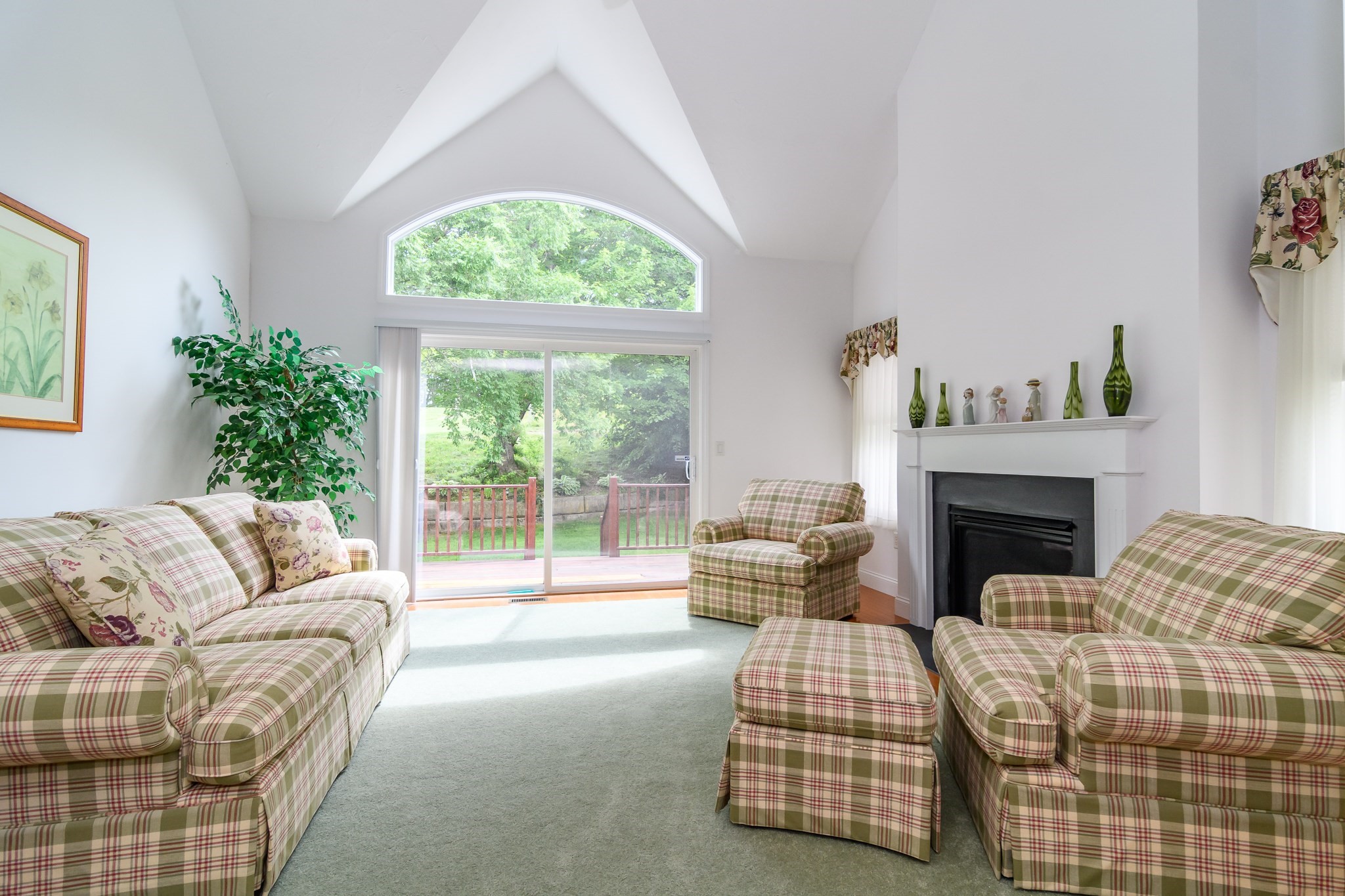 6 Hollyhock Knoll Ct # 115 Property Photo 5