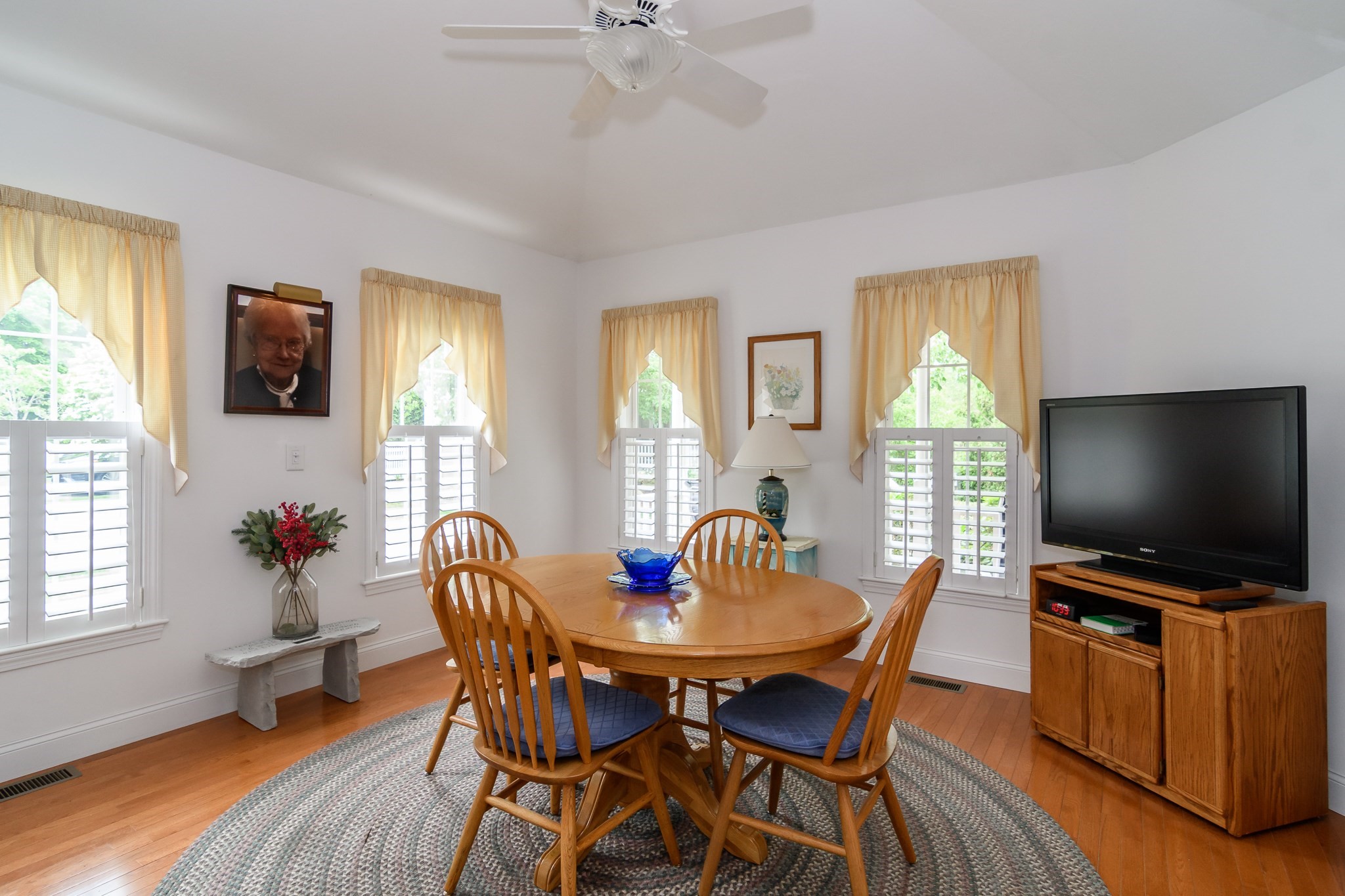 6 Hollyhock Knoll Ct # 115 Property Photo 12