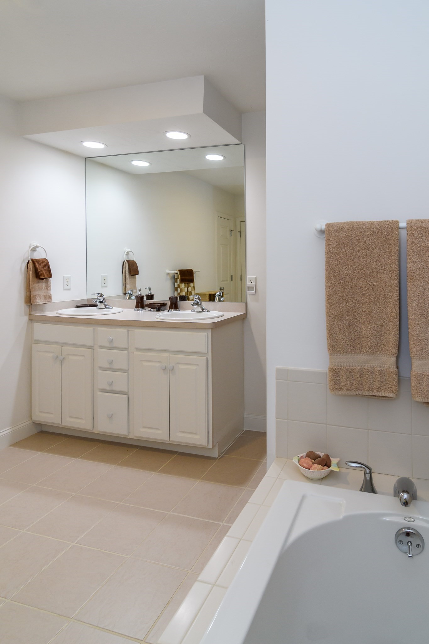 6 Hollyhock Knoll Ct # 115 Property Photo 16