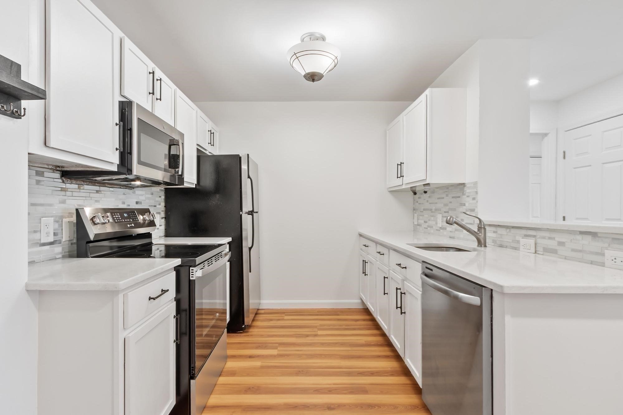 75 Walnut St # 302 Property Photo 7