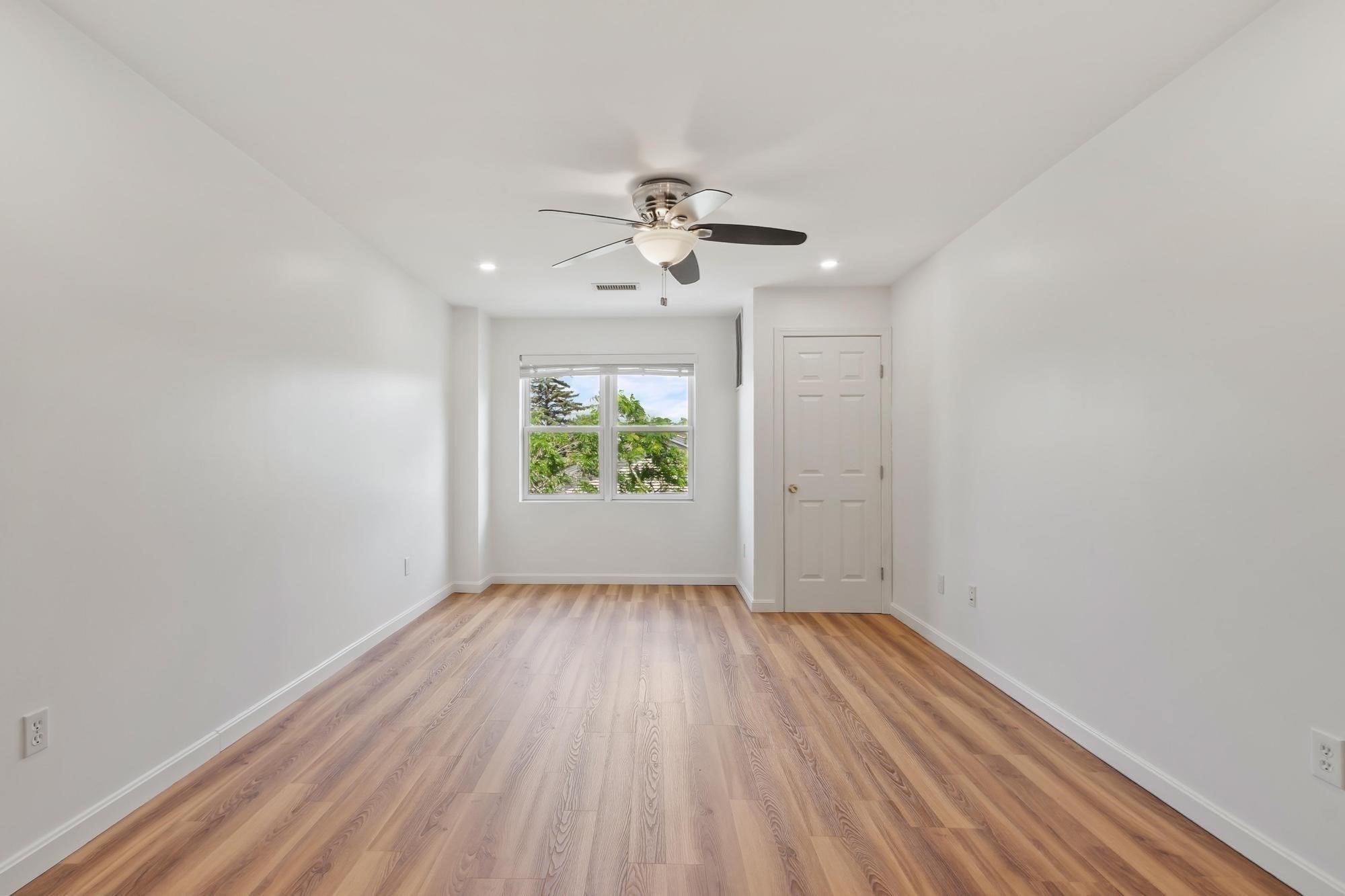 75 Walnut St # 302 Property Photo 13