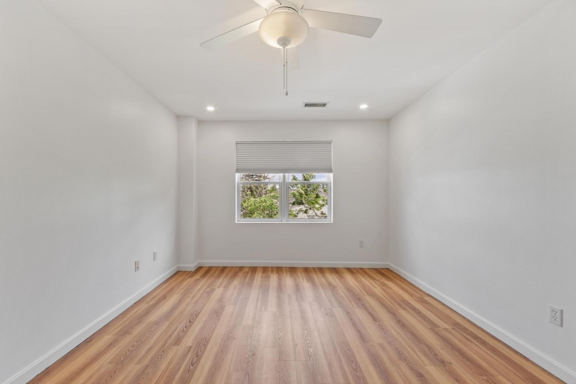75 Walnut St # 302 Property Photo 15