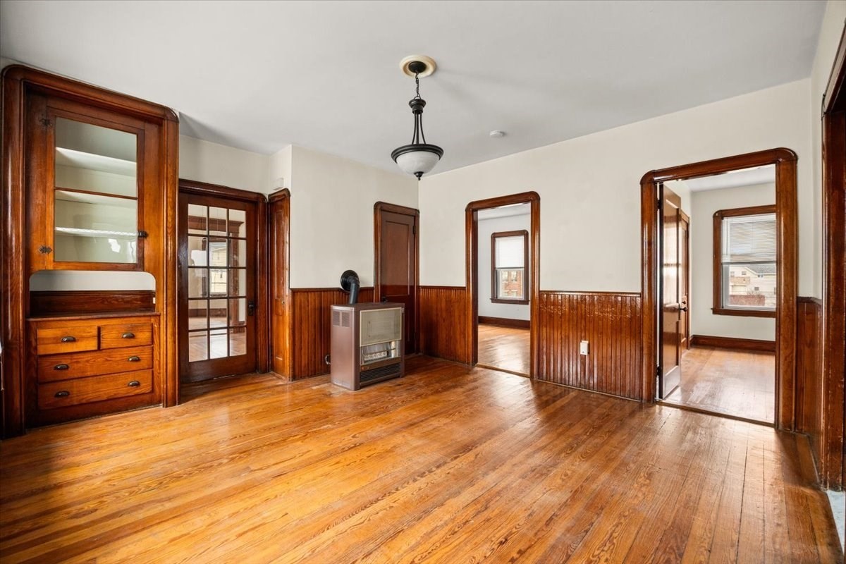 576 Slade St # 2 Property Photo 9