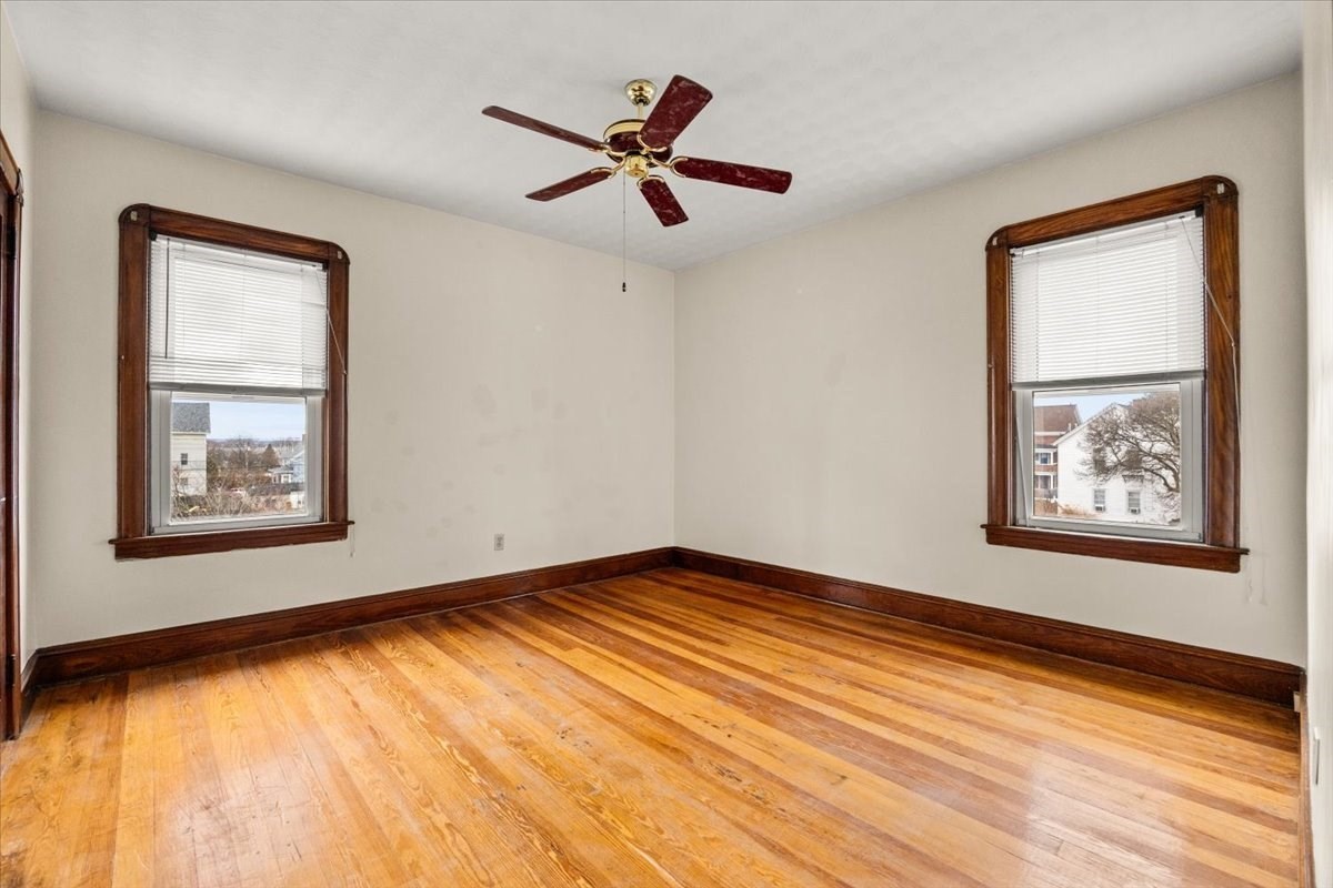 576 Slade St # 2 Property Photo 12
