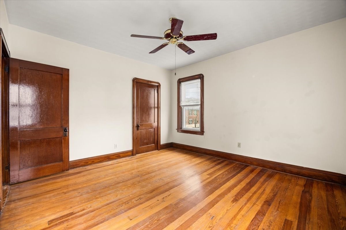 576 Slade St # 2 Property Photo 15