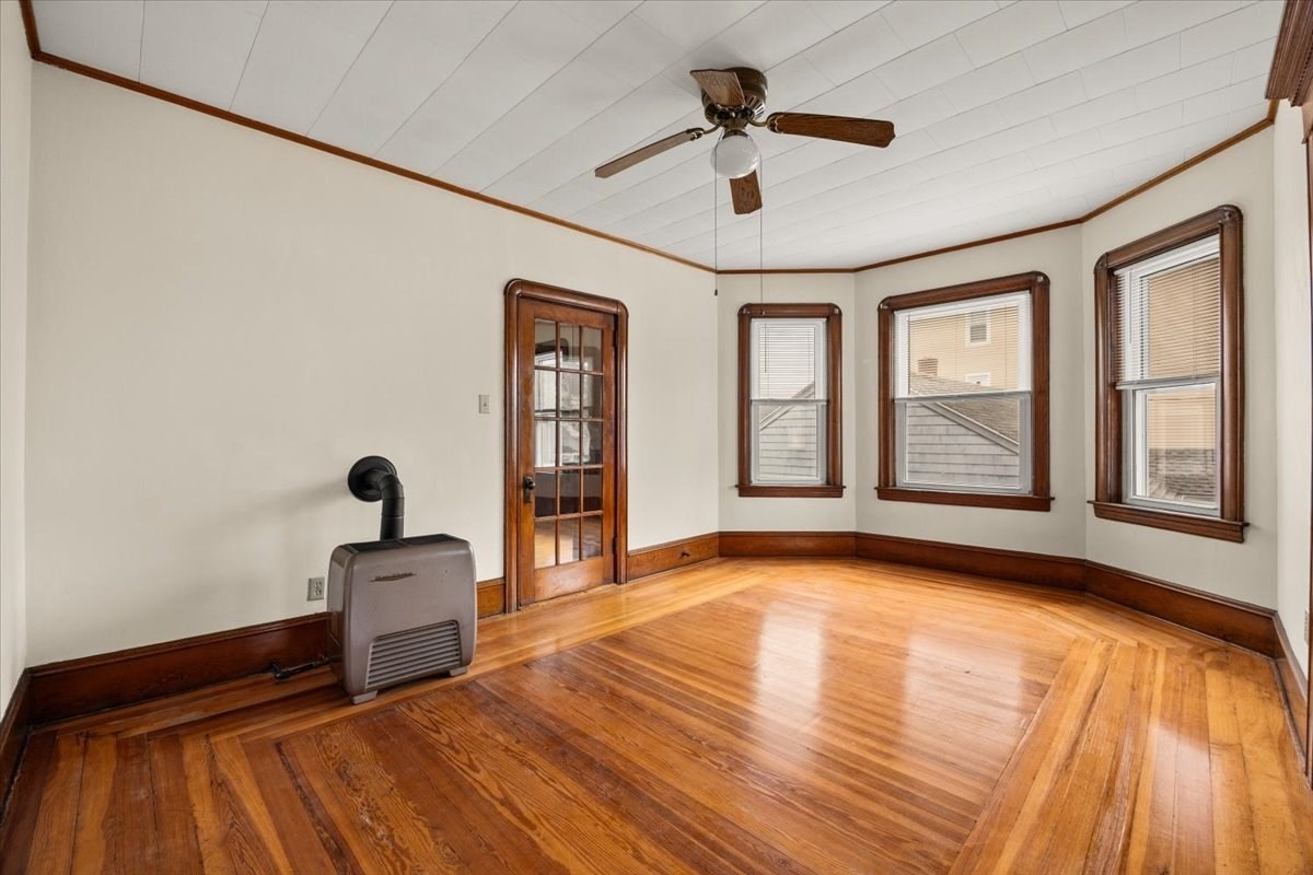 576 Slade St # 2 Property Photo 23