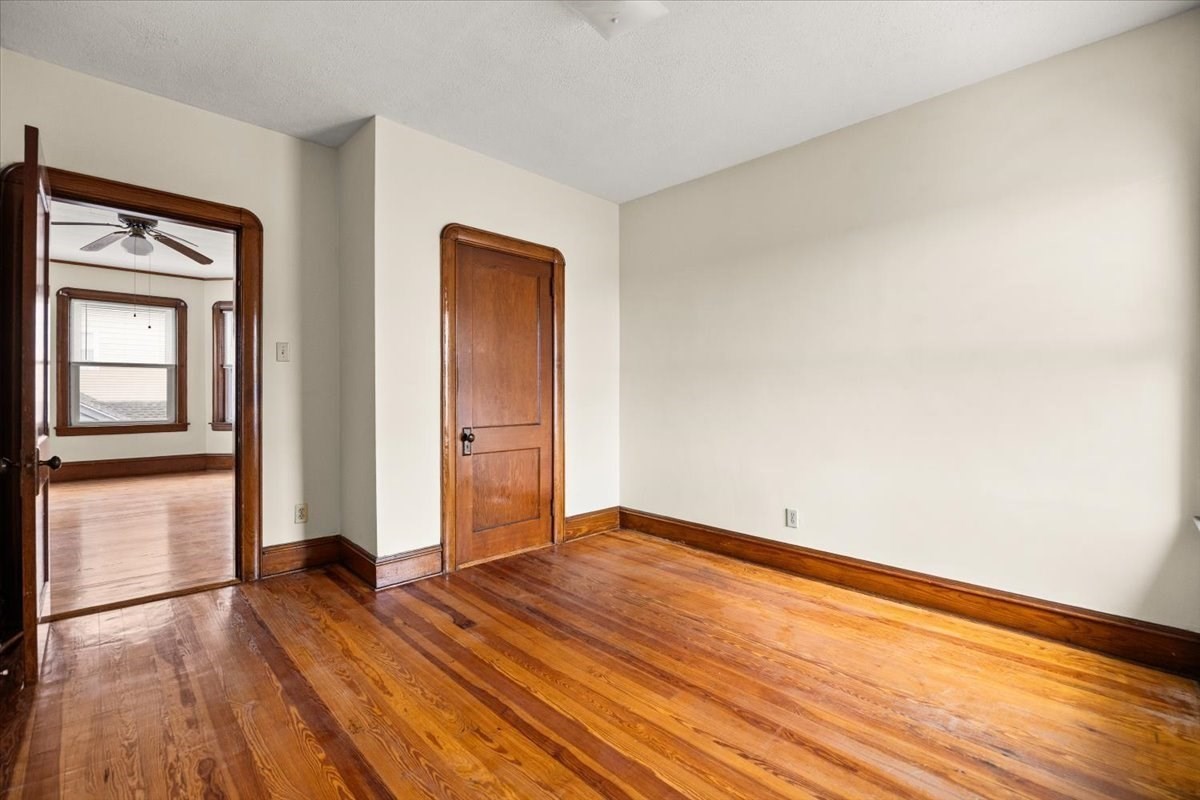 576 Slade St # 2 Property Photo 25