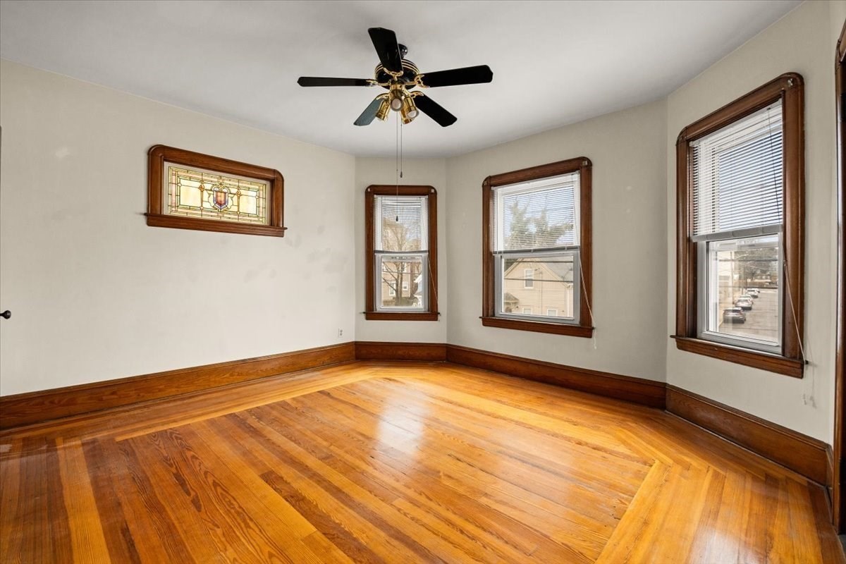 576 Slade St # 2 Property Photo 27