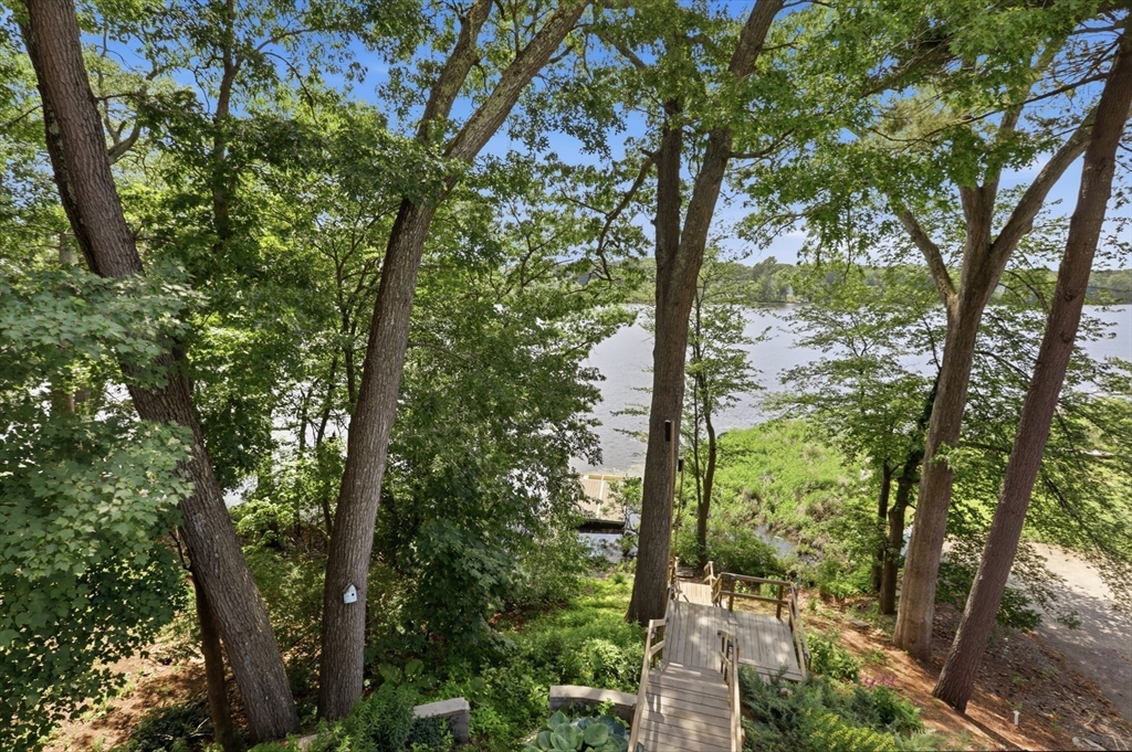 23 Shore Rd Property Photo 8