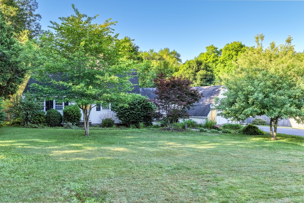 544 Springfield St Property Photo 1