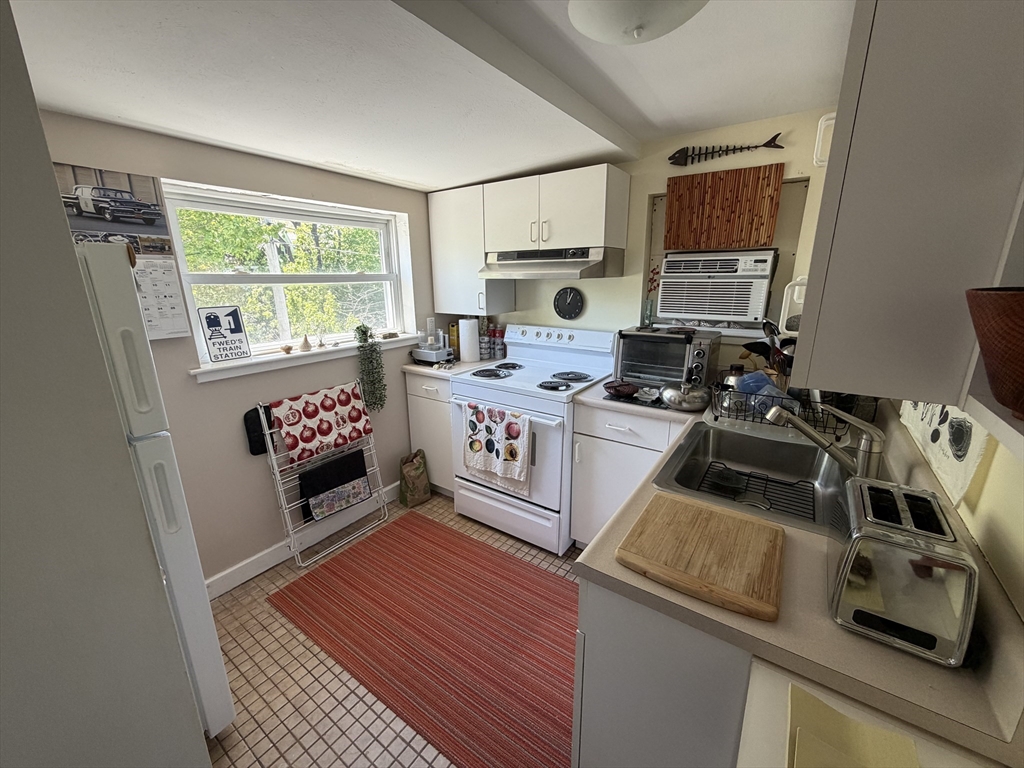 63 Cottage Lane Property Photo 13