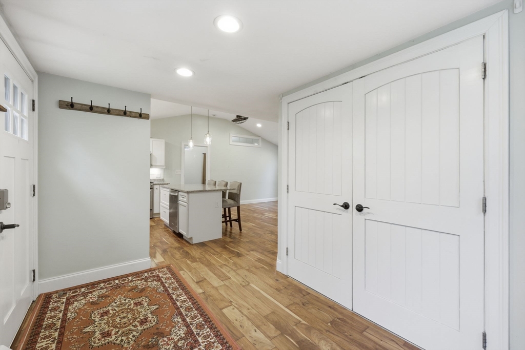 383 Huntington Rd Property Photo 19