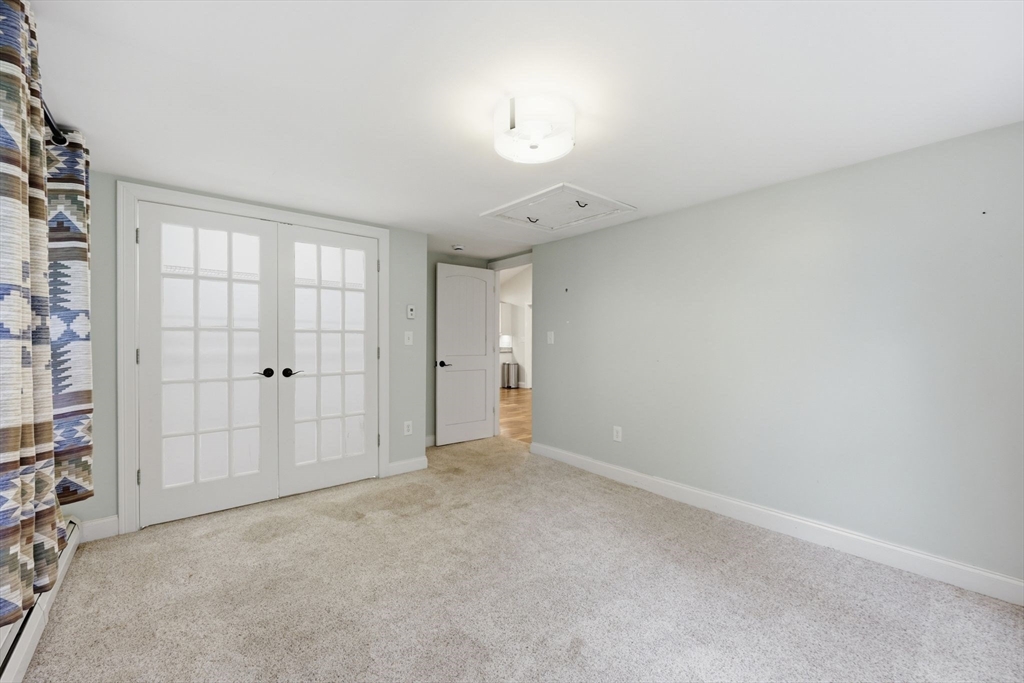 383 Huntington Rd Property Photo 27