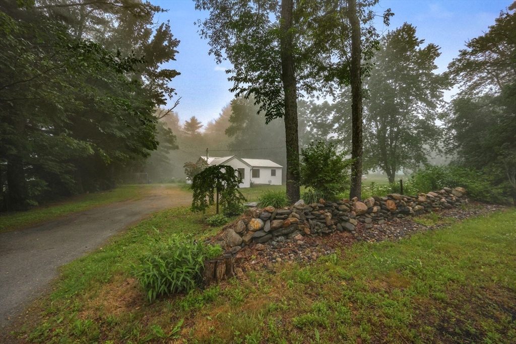 383 Huntington Rd Property Photo 39
