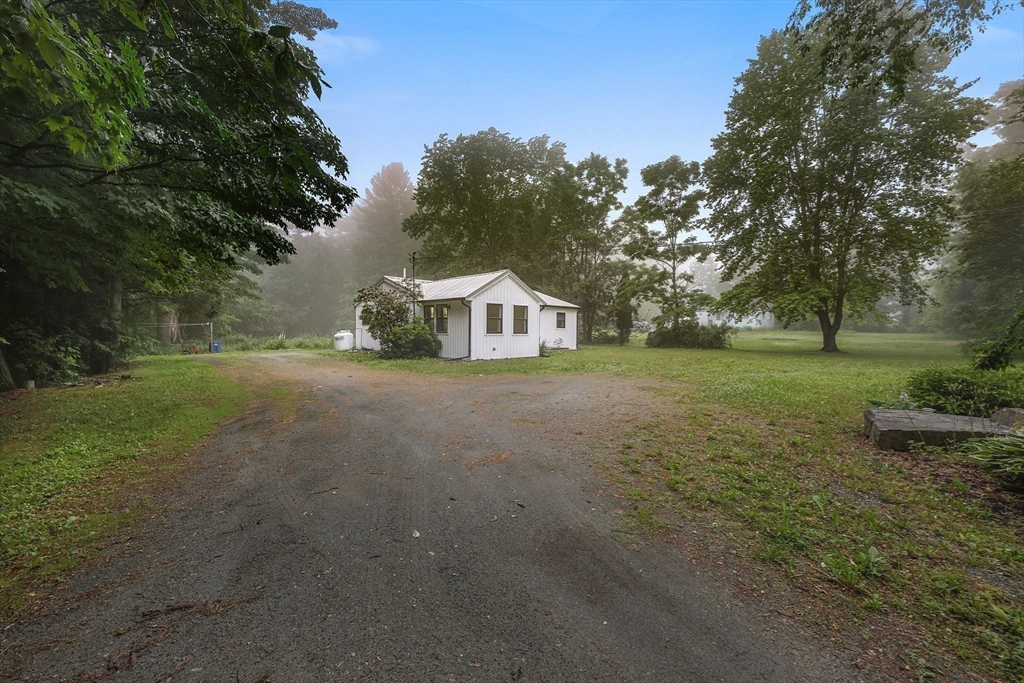 383 Huntington Rd Property Photo 41