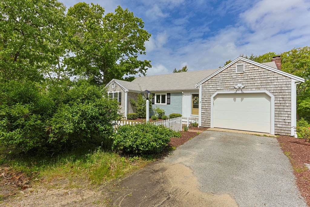 21 Mill Pond Rd Property Photo 1